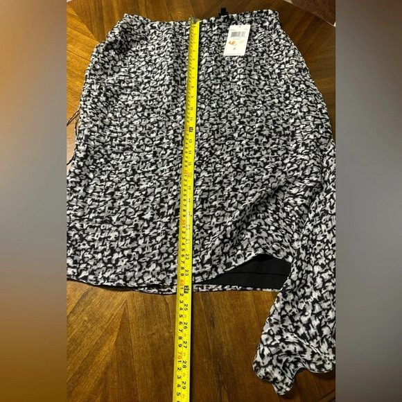 Dana Buchman Silk Skirt Black White Size 8 Asymmetrical Hem Ruching Y2K NWT - Picture 6 of 8
